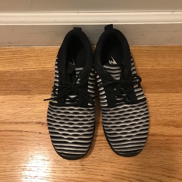 nike black and white striped shoes